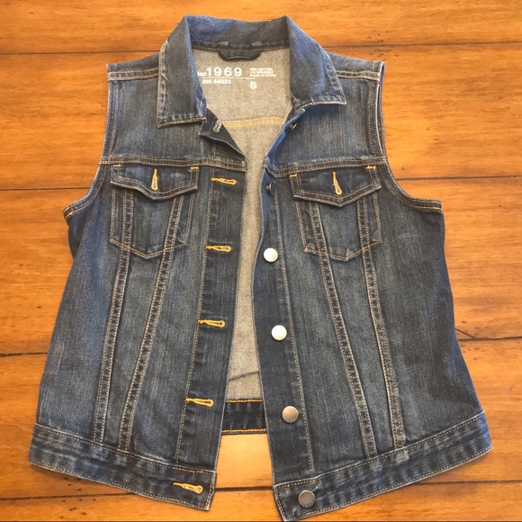 🎁 Gap 1969 Premium Collection Icon Flap Vest - Picture 4 of 7